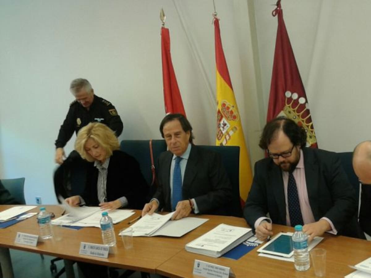 Una oficina de denuncias de la Policía Nacional en la base de La Moraleja