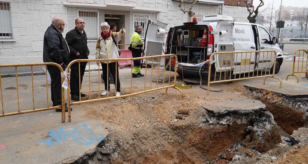 Obras de la calle Gaudí en el barrio de Cuatro de Marzo
