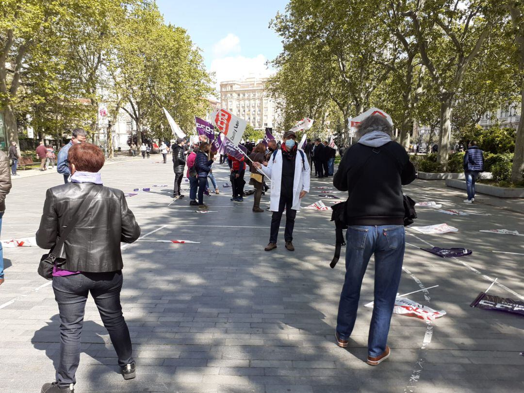 Manifestantes en la concentración del 1º de Mayo en Valladolid