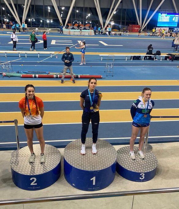 Alba Vinyals, or als 400m del campionat de Catalunya sub20