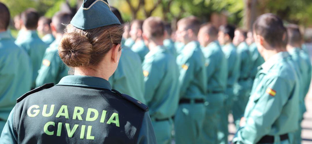 El nuevo color de los uniformes de los 'quintos' les identifica visualmente con los 'polillas' se segundo año.