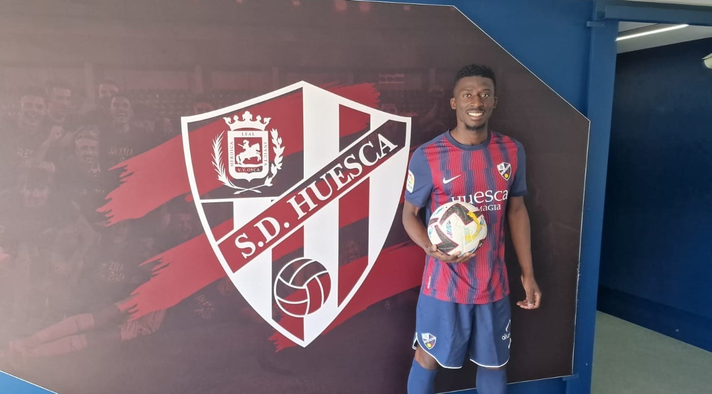 Boubakary Kanté con la camiseta de la SD Huesca