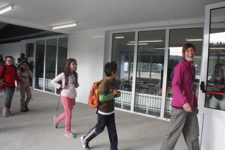 Alguns professors substituts arribaran als centres on han de treballar el dilluns, el mateix dia que comencen les classes