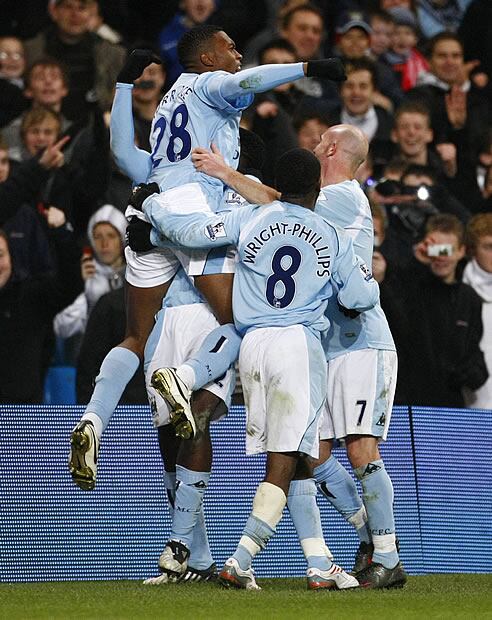 El Manchester City de Robinho ahonda la crísis del Arsenal