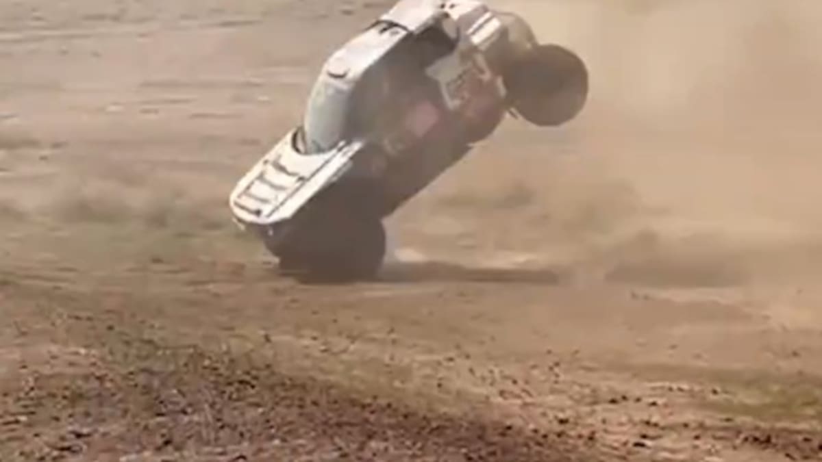 Jesús Calleja sufre un duro accidente en el Dakar: su coche salió volando tras pasar por una zona de peligro 3