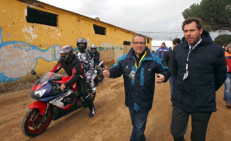 El tesorero de Turismoto, José Manuel Navas, junto al alcalde de Valladolid