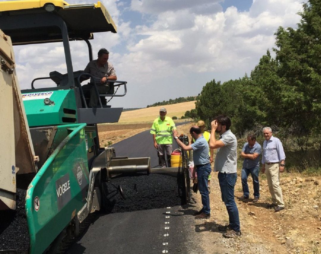 Arreglo de una carretera de la red provincial