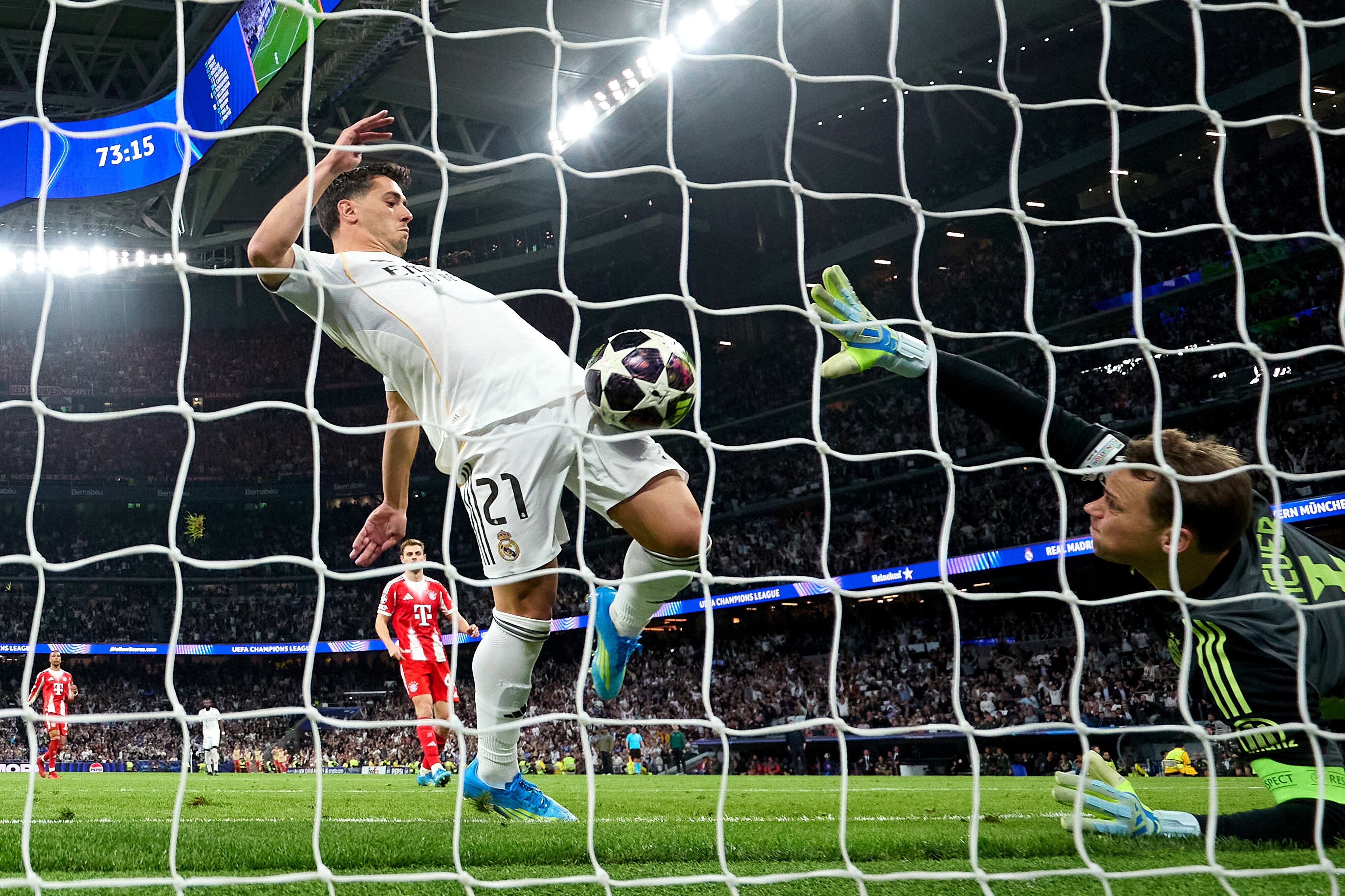Brahim Díaz remata en el Bernabéu ante un Manuel Neuer vencido