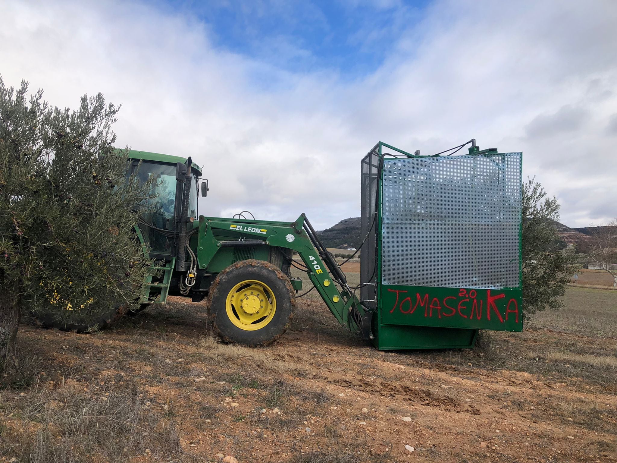 Máquina inventada por Tomás Santamaría para coger aceitunas