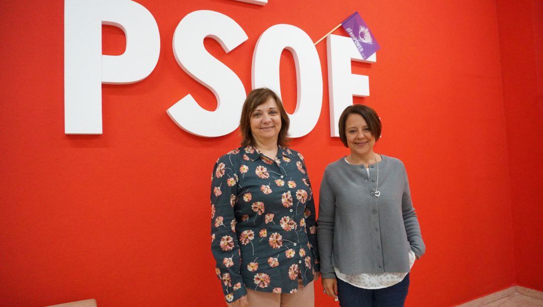 Las candidatas socialistas en la sede del partido