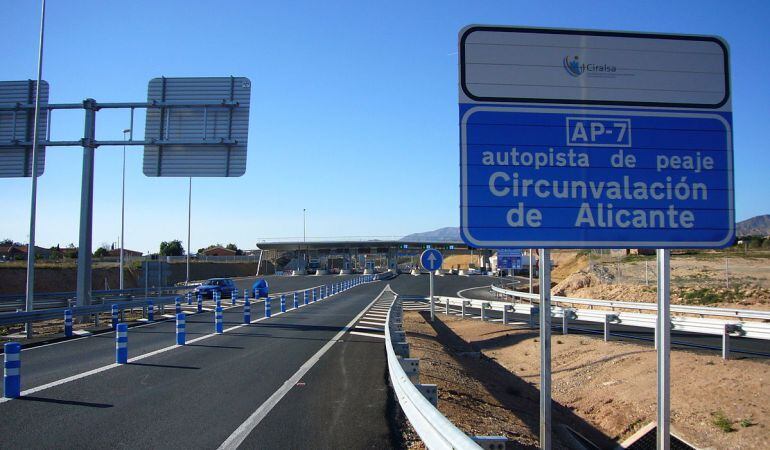 Tramo de la AP-7 a su paso por Alicante.