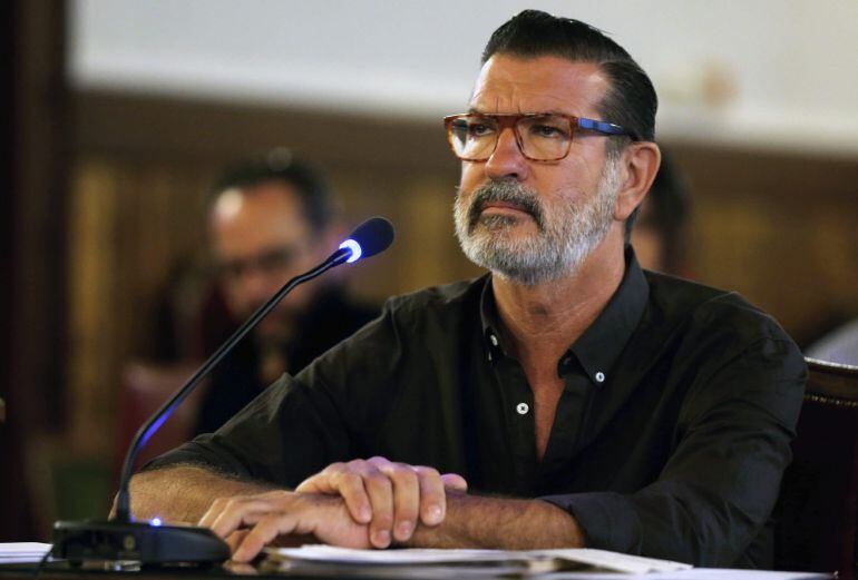 GRA026 VALENCIA, 21/09/2015.- El exjefe de gabinete de la Conselleria de Turismo Rafael Betoret declara como imputado en el juicio por los contratos de la Generalitat con la trama Gürtel para el montaje de su expositor en la feria de turismo Fitur. EFE/ Juan Carlos Cárdenas ***POOL***