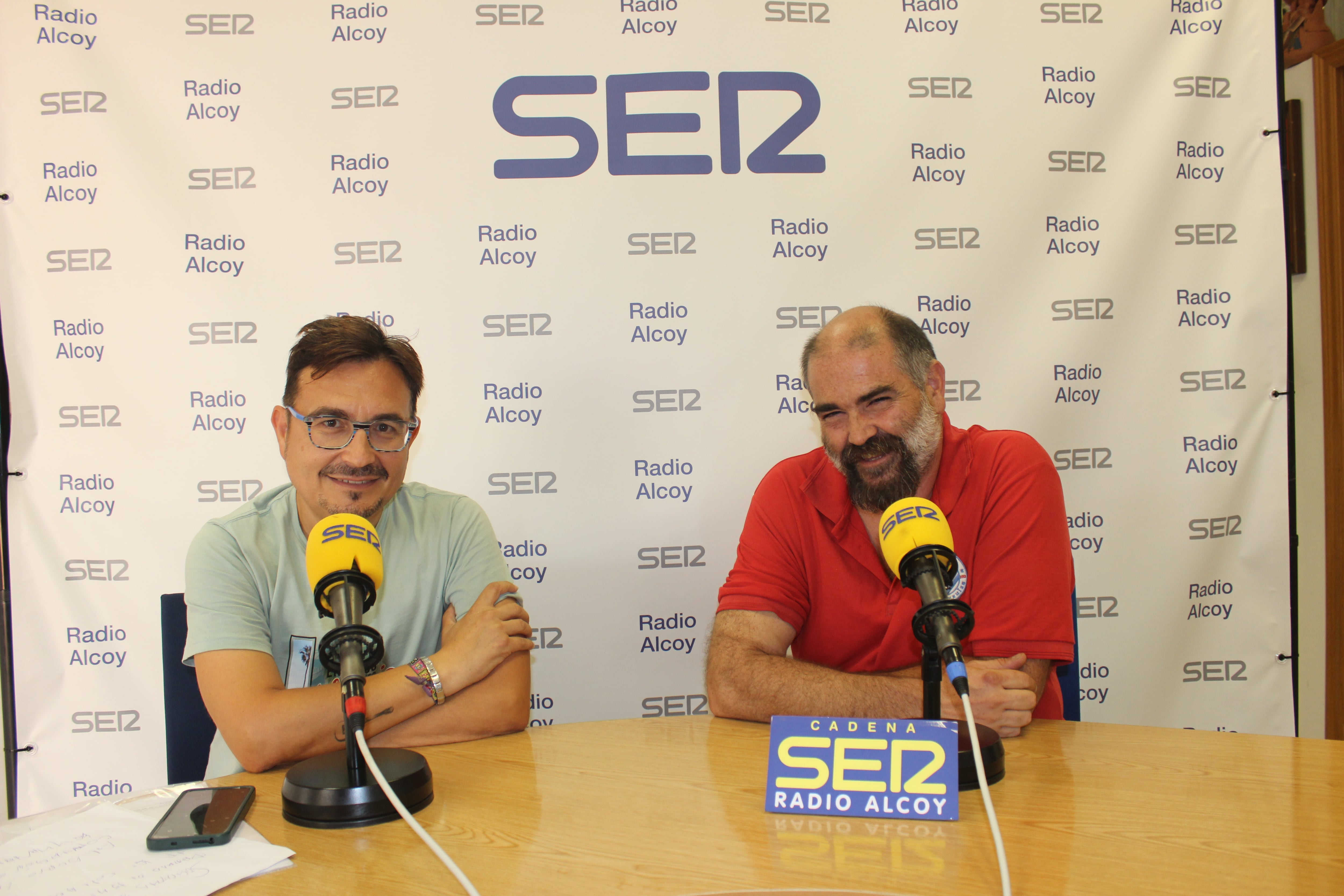 Andrés Ruiz e Iván Crespo de las Huestes Blanquiazules en Radio Alcoy