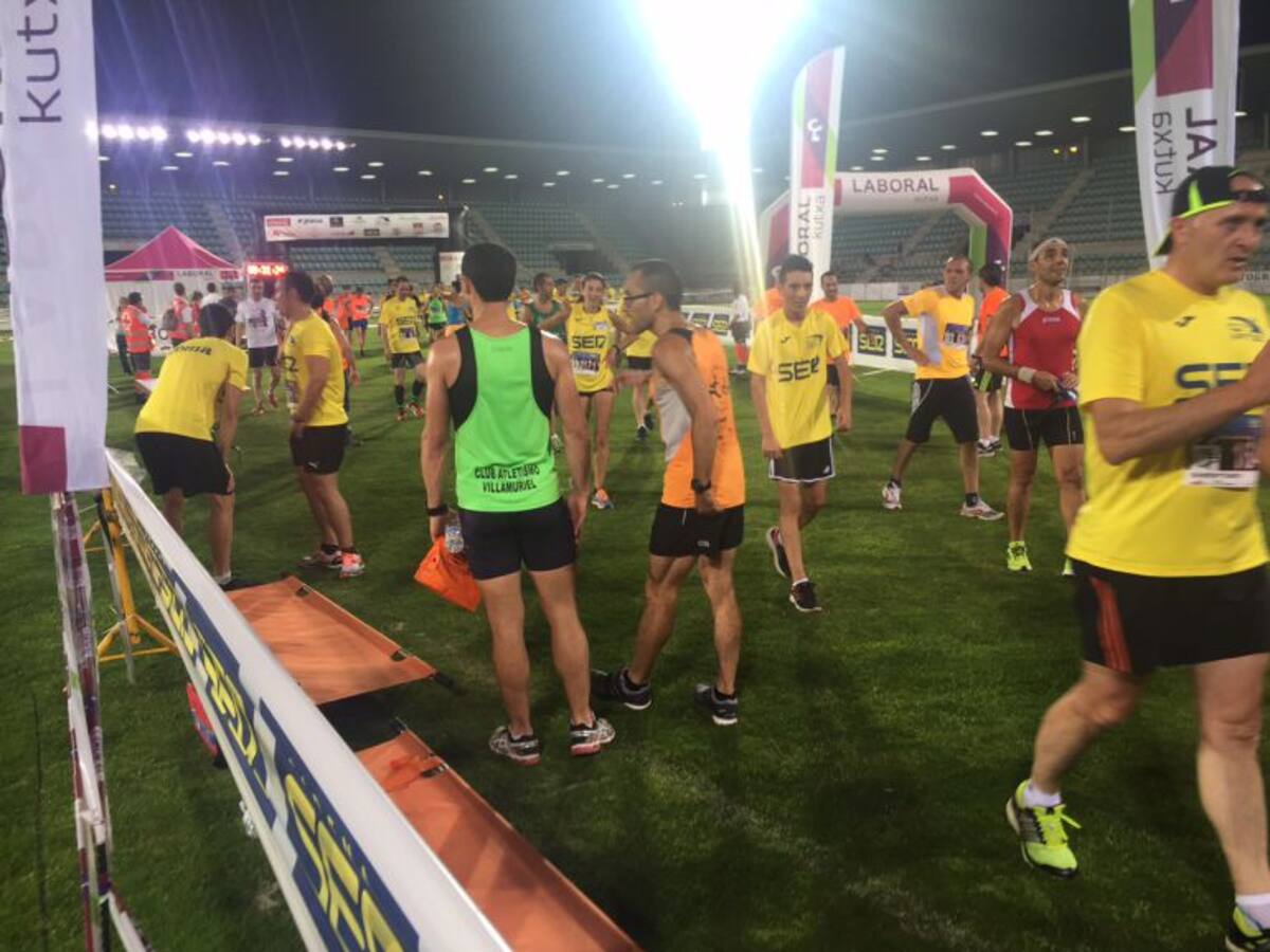 La II Carrera Nocturna Monumental tiñe de amarillo las calles de Palencia