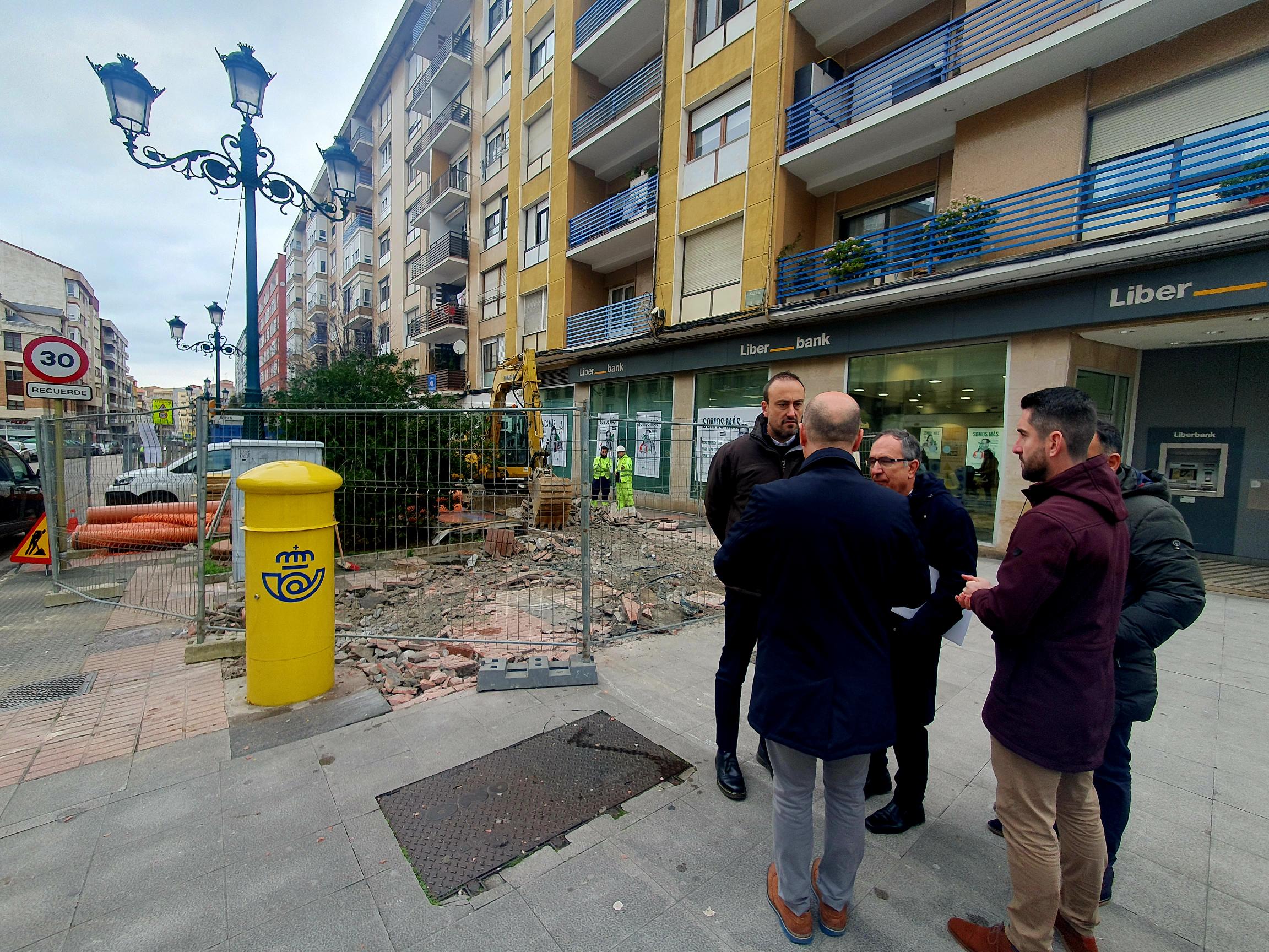 Inicio de las obras en la calle Julián Ceballos de Torrelavega