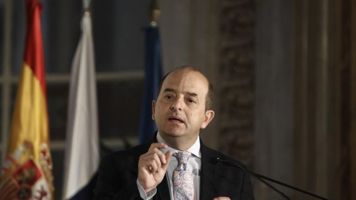 Cardona: "Pedro Quevedo debe dimitir como concejal porque le ha tomado el pelo a los pequeño comerciantes"