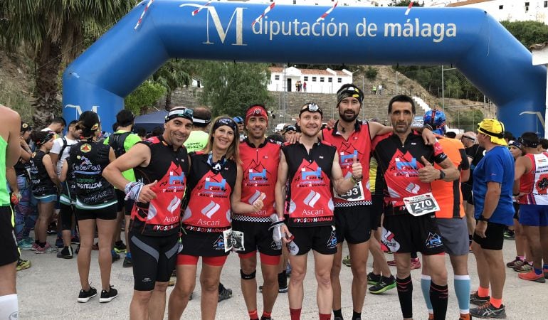 Participantes del Club Ascari-Harman Trail Running en la Ultra Sierra Nevada