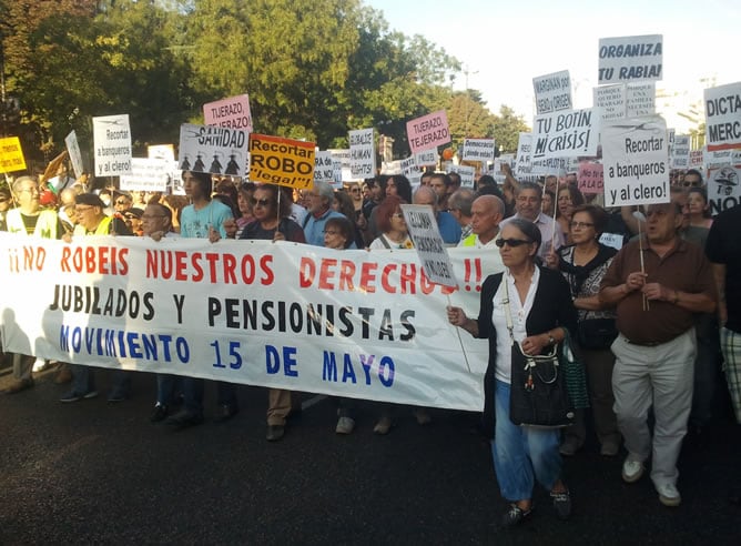 Cabecera de la manifestación de los indignados en Madrid