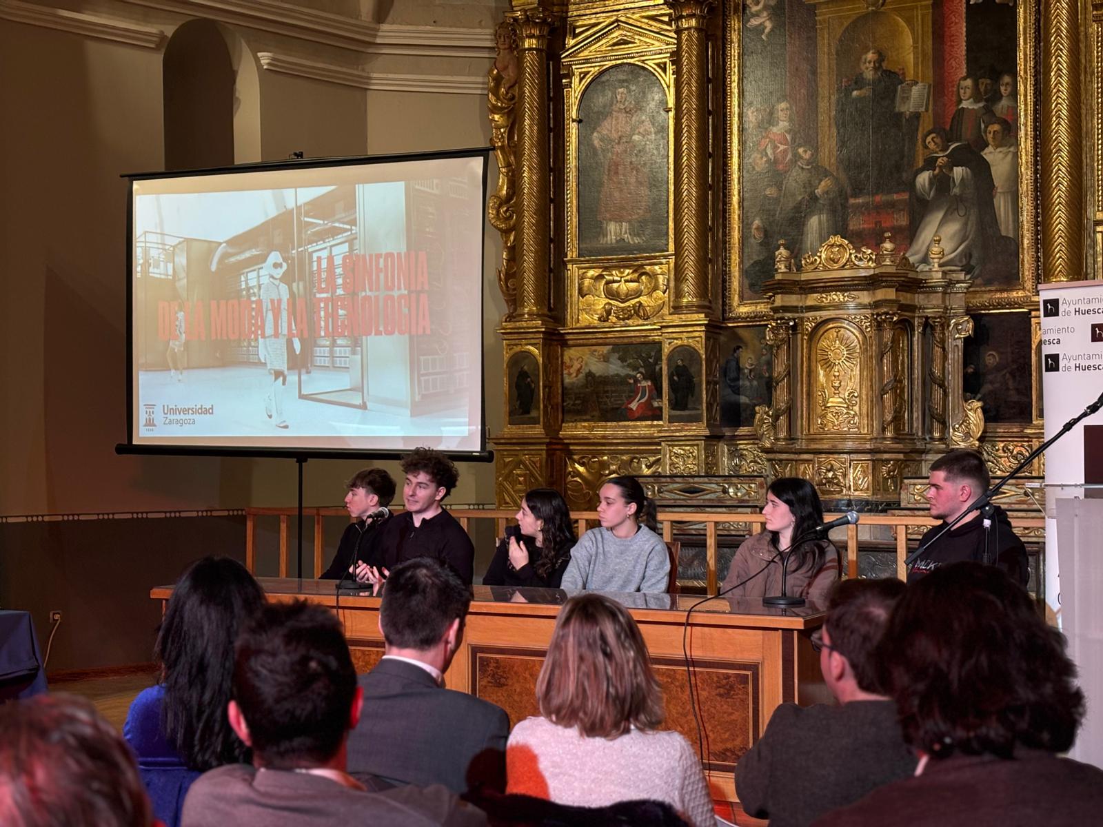 Sesión de "Bombillas rotas", celebrado en el Tour del Talento de Huesca