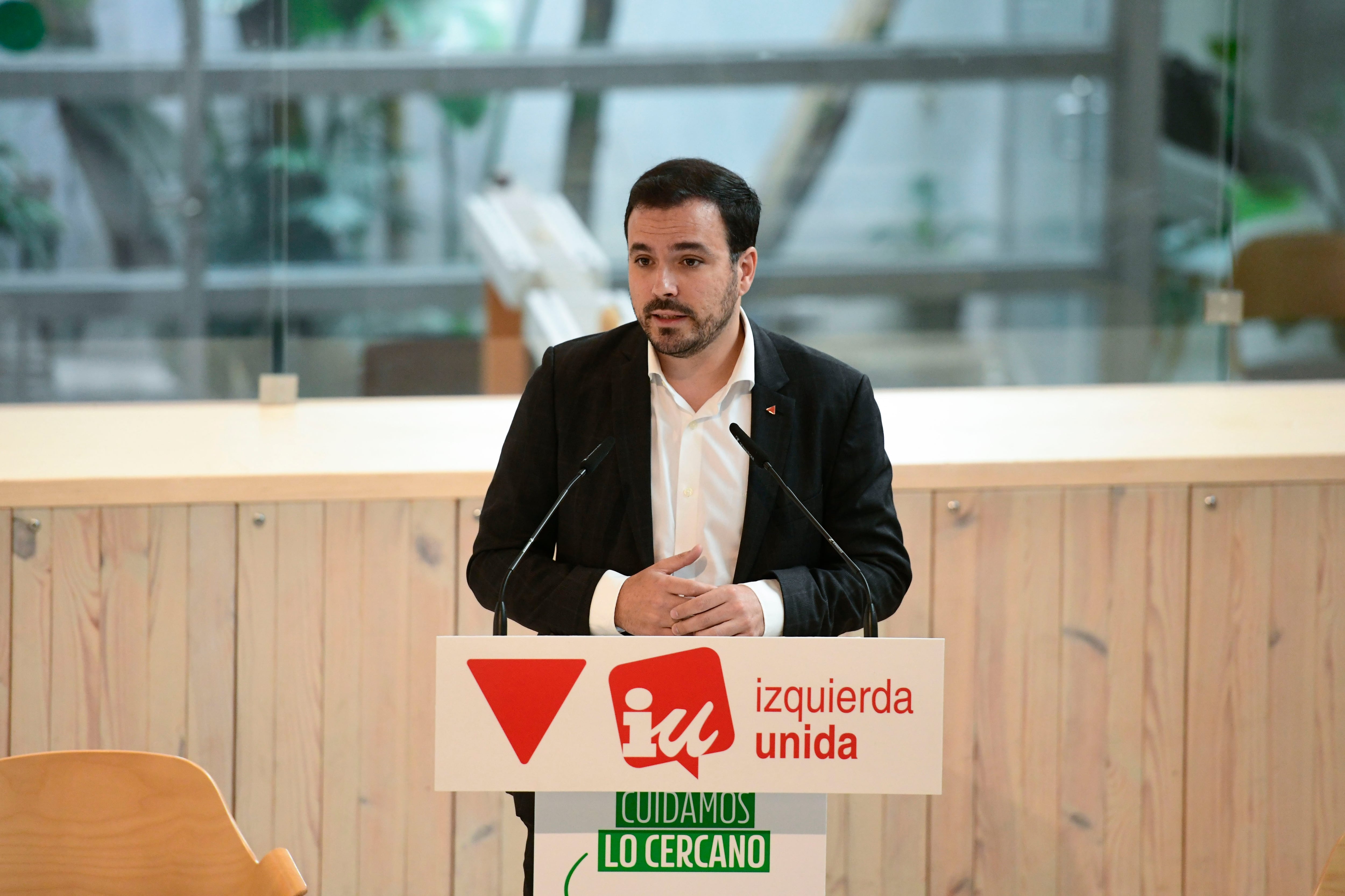 El ministro de Consumo y coordinador federal de IU, Alberto Garzón, interviene en la reunión de la coordinadora federal de Izquierda Unida este domingo en el Espacio Eco en Madrid tras renuncia esta semana a estar presente en las listas electorales de Sumar para las elecciones generales del 23 de julio.EFE/ Victor Lerena