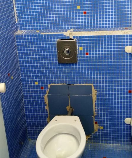 Baño del CEIP Miguel Delibes de Móstoles