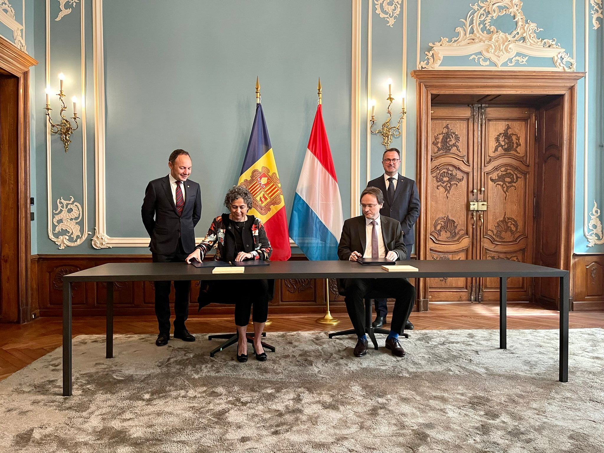 Andorra i Luxemburg signen un conveni de reconeixement recíproc i d'intercanvi dels permisos de conduir nacionals.