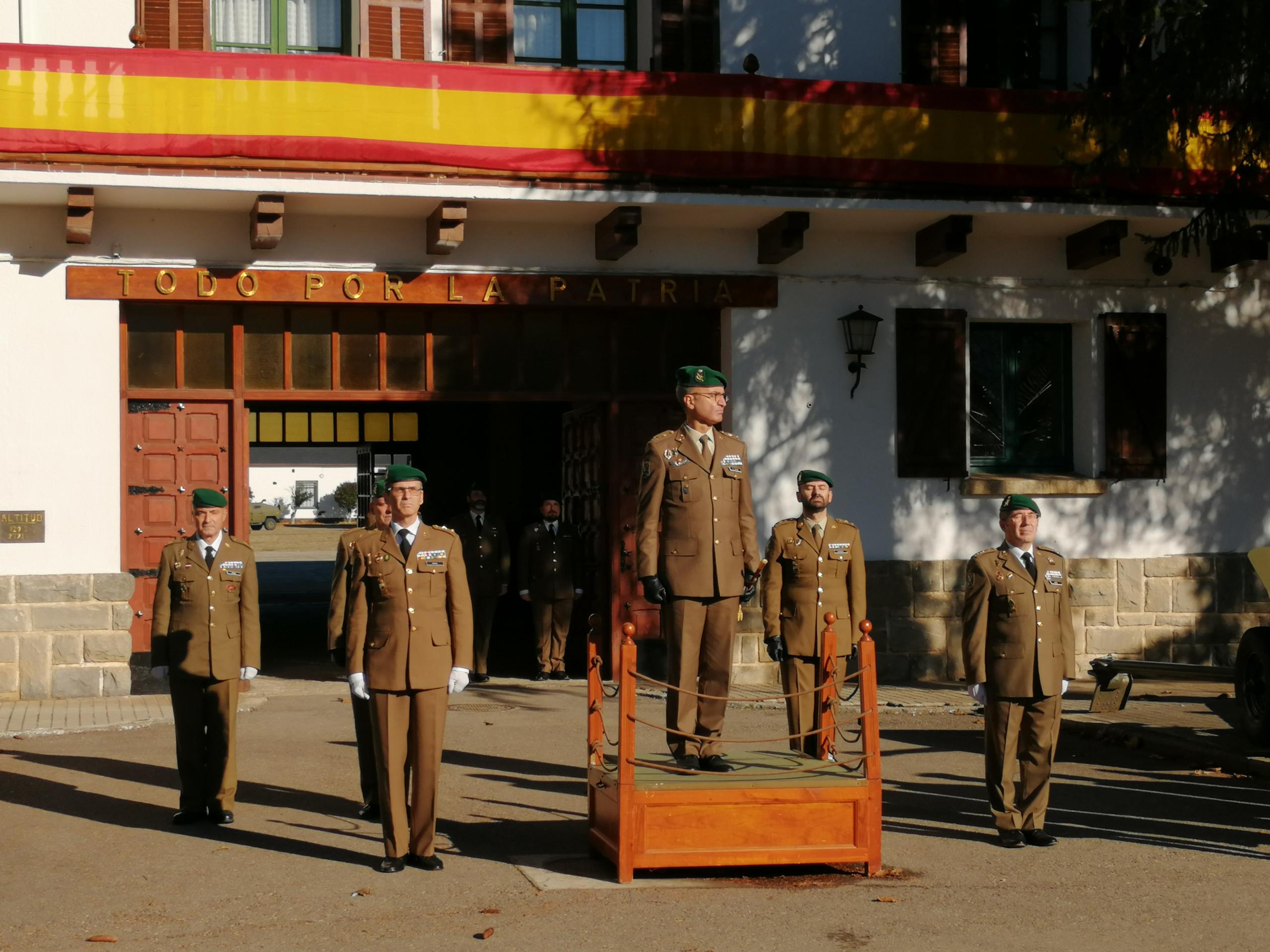 El General Francisco Germán Martínez Lozano presidía el acto de relevo en Jaca
