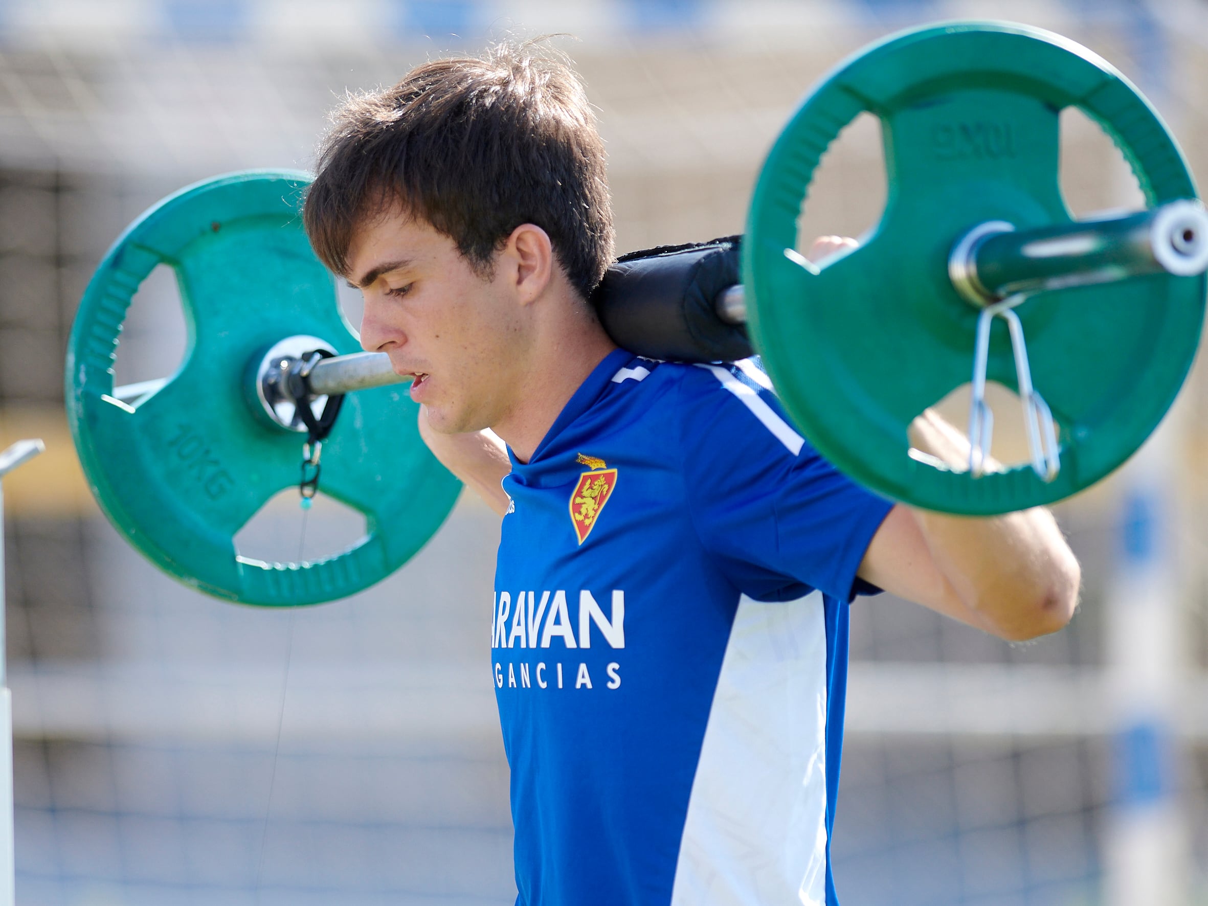 Francho , en un ejercicio de fuerza durante un entrenamiento en la Ciudad Deportiva