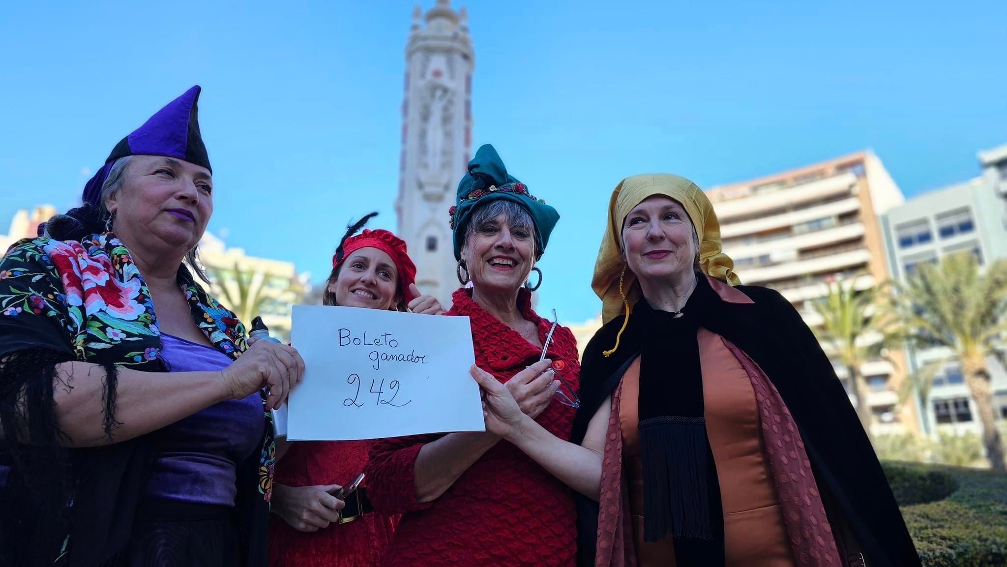 Les Magues de Gener en la plaza de los Luceros