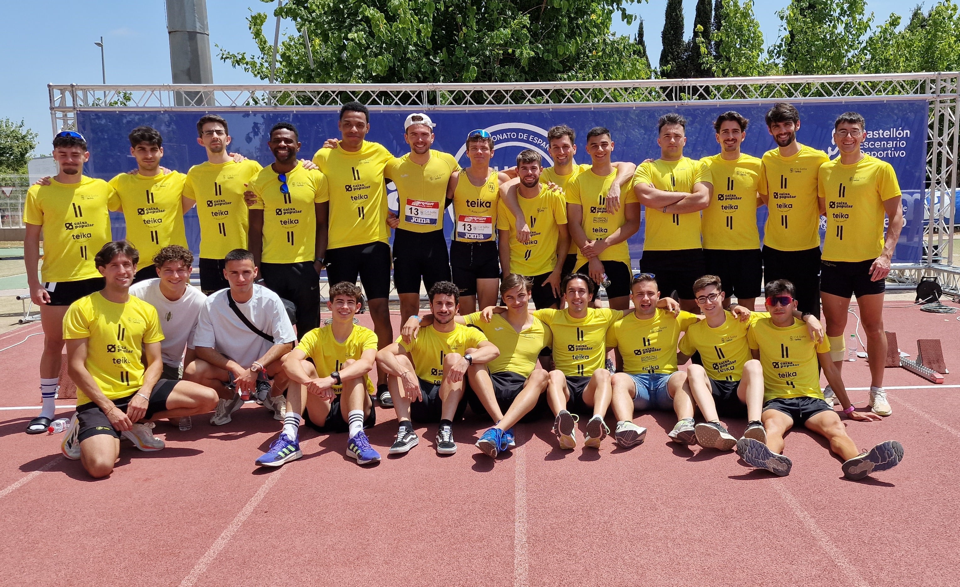 Equipo masculino del CA Safor Teika