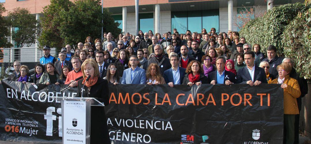 La concejal de Igualdad, Ofelia Culebradas, ha leído el Manifiesto