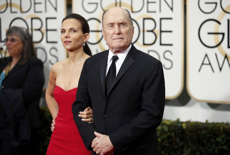 Robert Duvall y su esposa, Luciana Duvall, uno de los nominados a mejor actor de reparto por 'El juez'