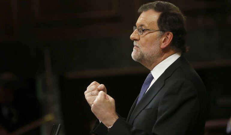 El presidente del Gobierno en funciones, Mariano Rajoy, durante su intervención para informar de los resultados de la Cumbre de la UE sobre los refugiados