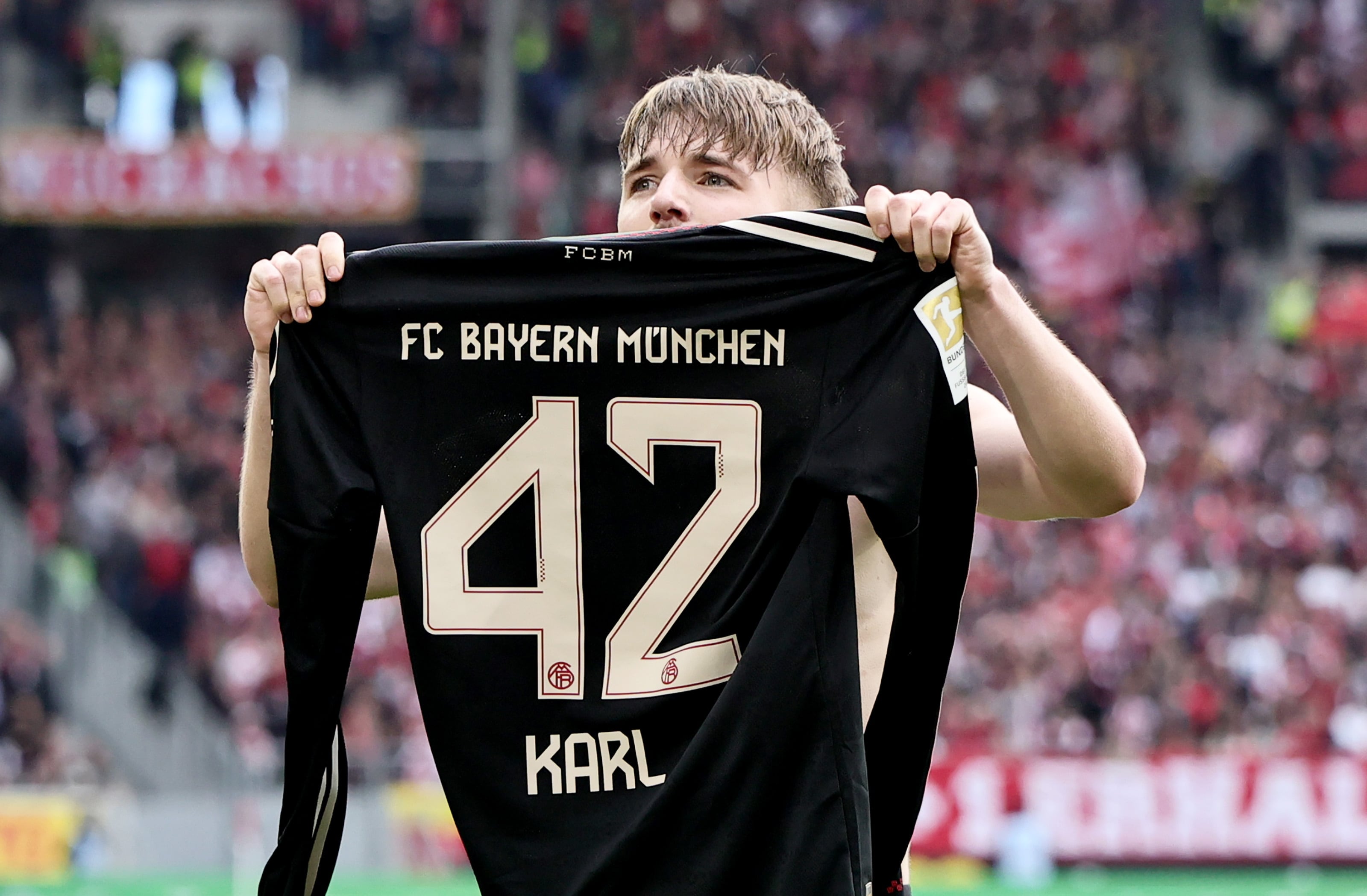 Lennart Karl celebra su gol ante el Friburgo. EFE/EPA/RONALD WITTEK