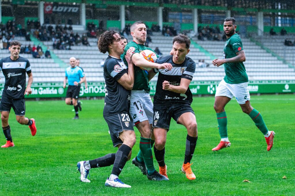 Héber Pena, durante el partido ante el Tudelano (foto: Racing de Ferrol)