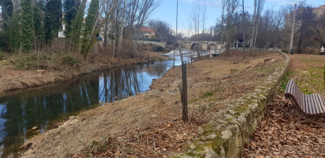 Ganemos critica el proyecto de regeneración que propone el Ayuntamiento en la ribera del río