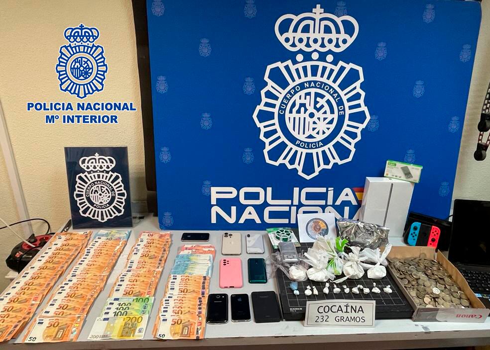 Desmantelados tres puntos de venta de droga que repartían a domicilio en patinete en Alcobendas y Sanse