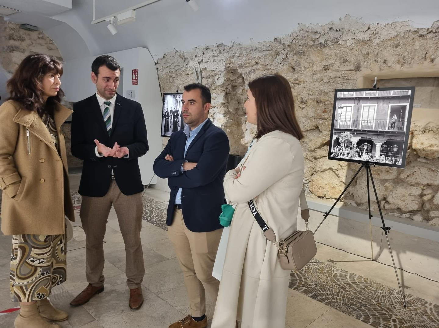 Nadia González estuvo presente en la inauguración de la exposición fotográfica