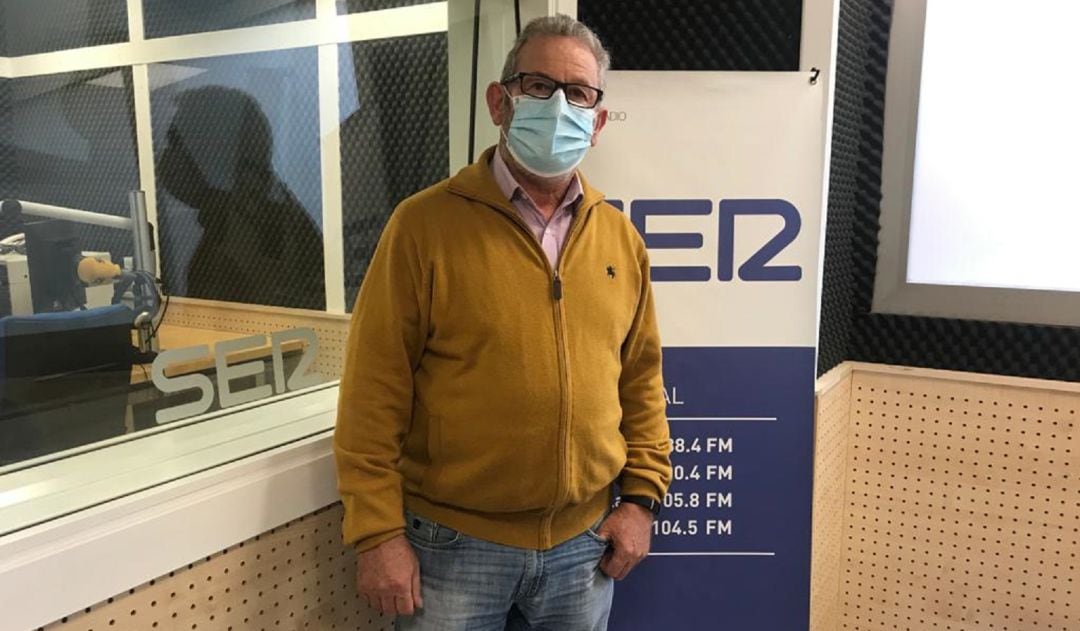 Juan Jiménez en los estudios de Cadena SER Ciudad Real