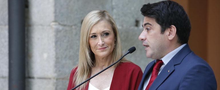 Cristina Cifuentes, junto al Alcalde de Alcorcón, David Pérez