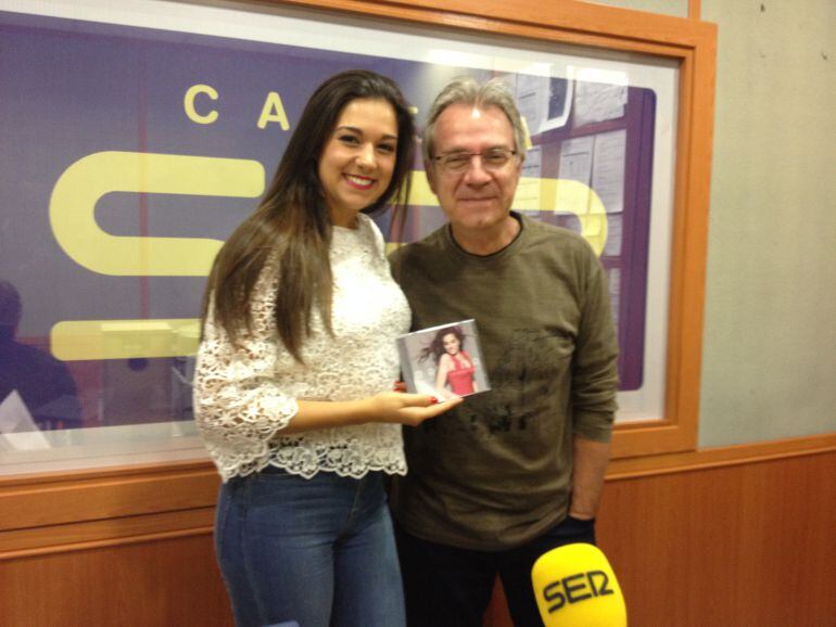 Marina presenta &quot;Desde la frontera&quot;, primer CD