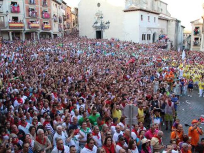 Ambiente del pregón en la Plaza Mayor de Cuéllar