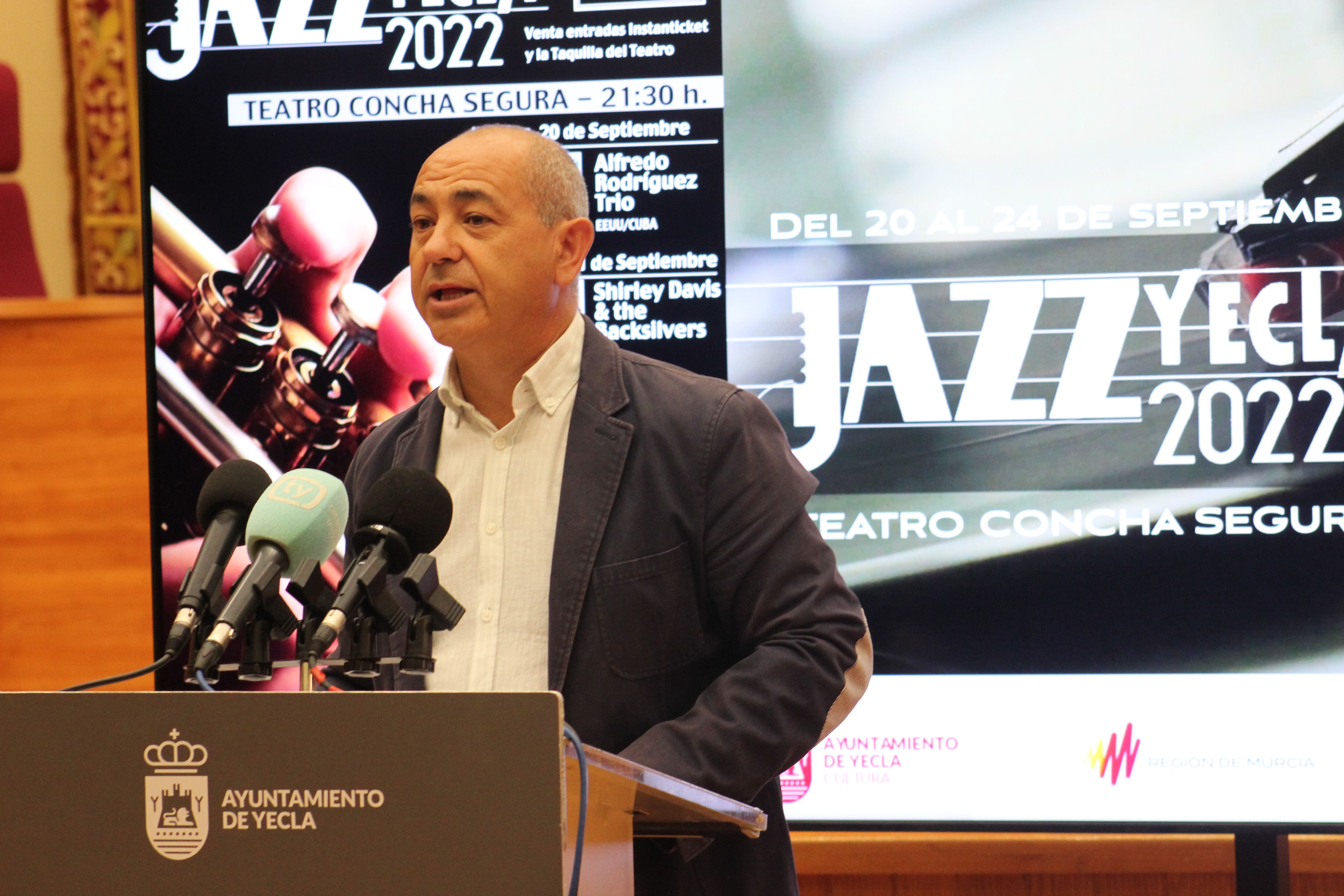 El concejal de Cultura de Yecla, Jesús Verdú, durante la presentación del festival