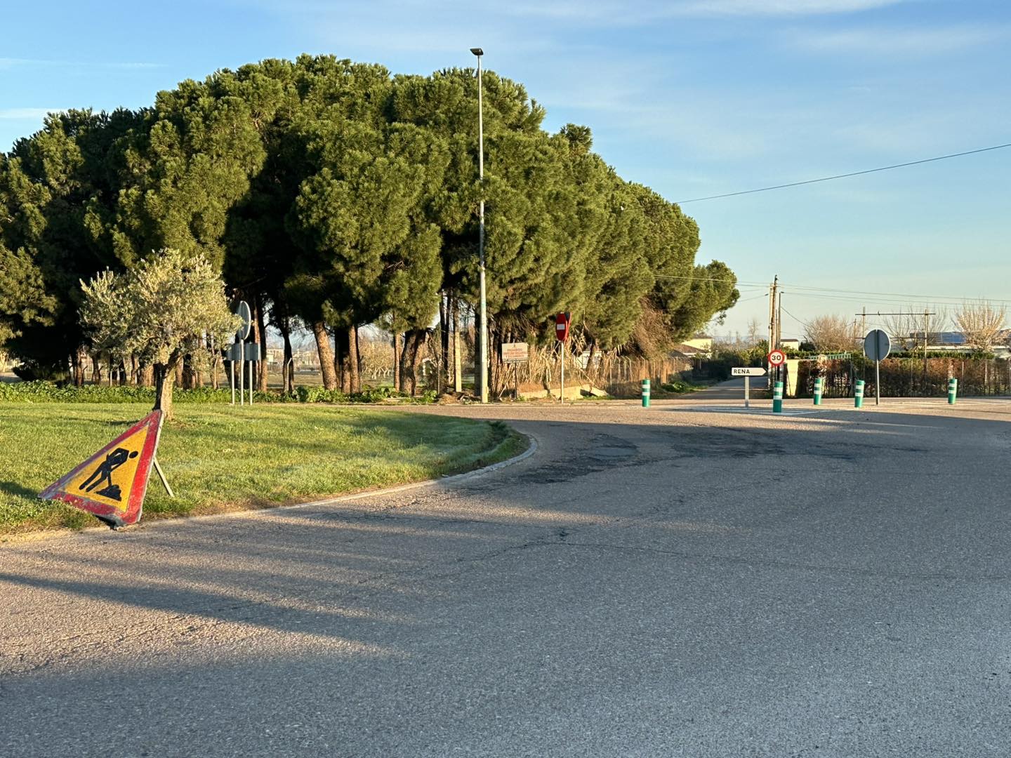 Comienzan los trabajos de renovación del firme de las glorietas “El Tordo" y “Manos Blancas" en Don Benito