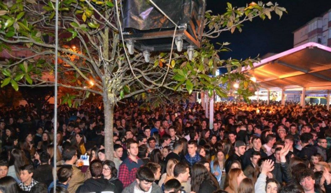 Ambiente en las fiestas del Barrio Covadonga