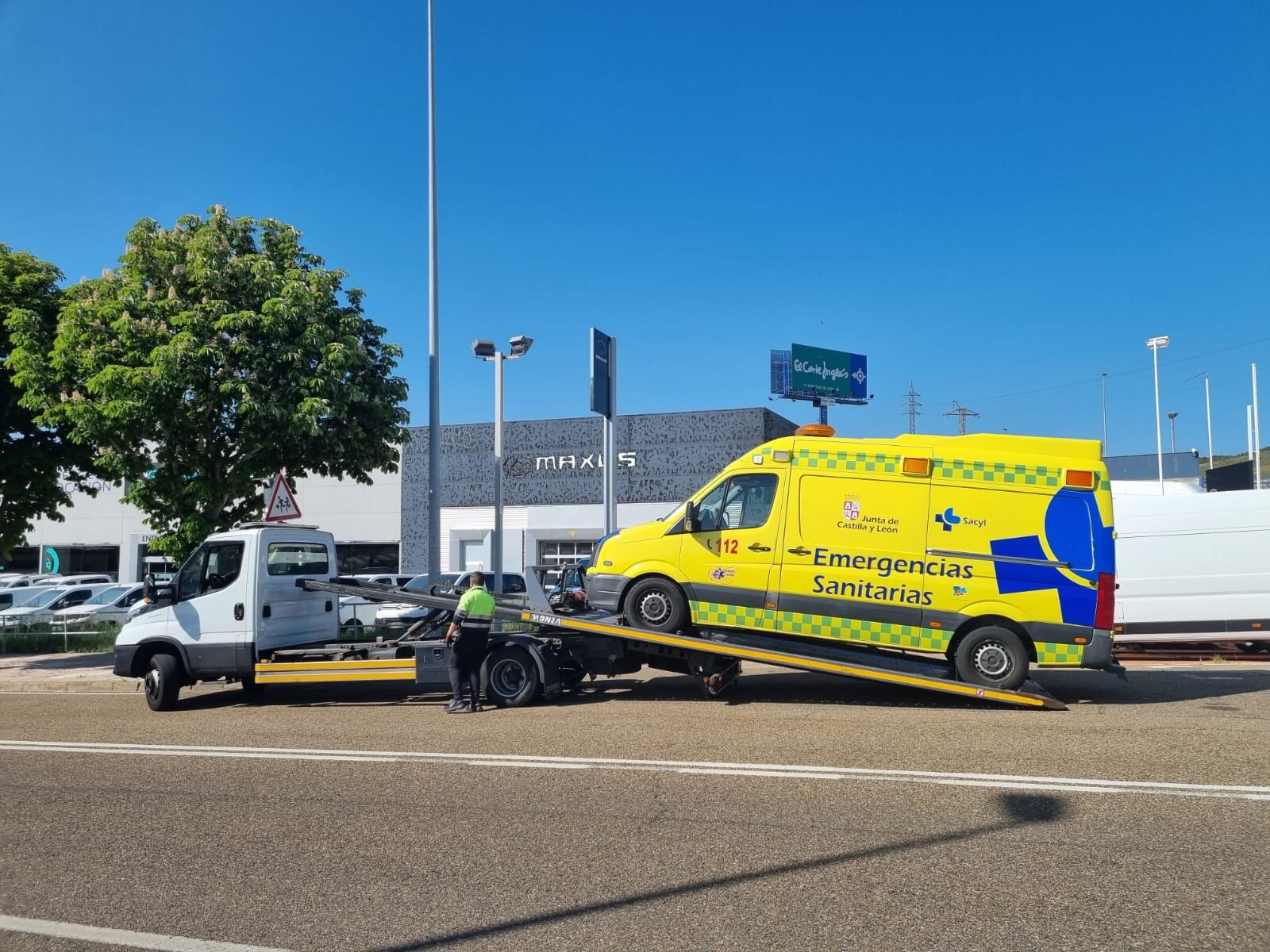 Ambulancia averiada en León