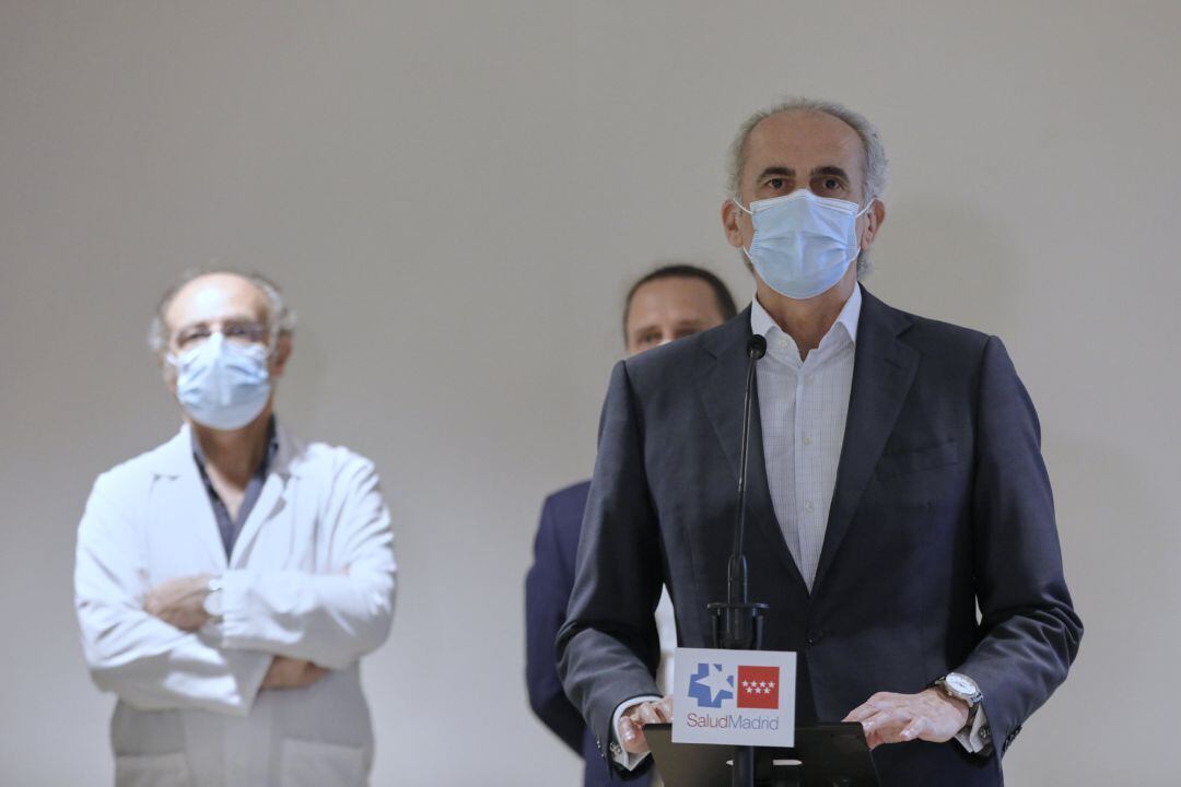 El consejero de Sanidad de la Comunidad de Madrid, Enrique Ruiz Escudero