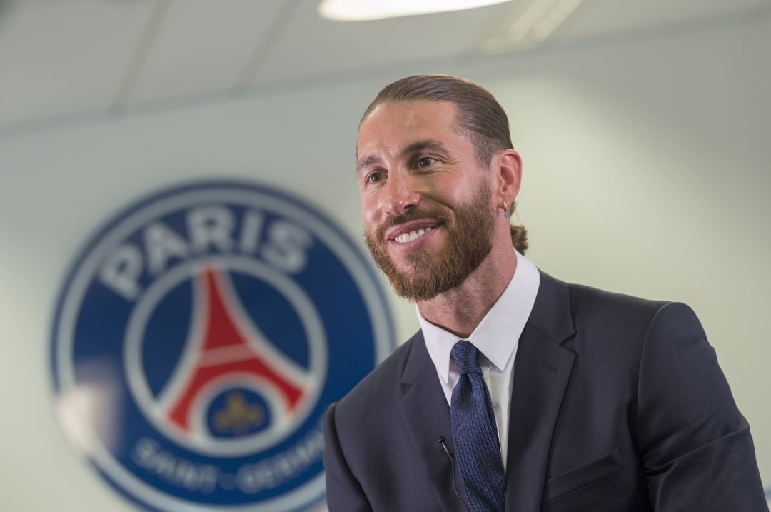 Sergio Ramos en su presentación con el Paris Saint Germain