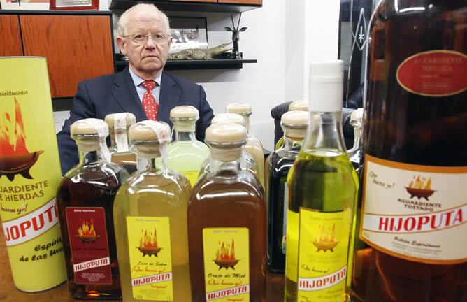 El Tribunal General de la UE ha rechazado el registro comunitario de la marca cántabra de orujo 'Hijoputa', al considerar que esta denominación es "contraria a las buenas costumbres" y puede resultar "ofensiva" para los consumidores hispanohablantes. En l