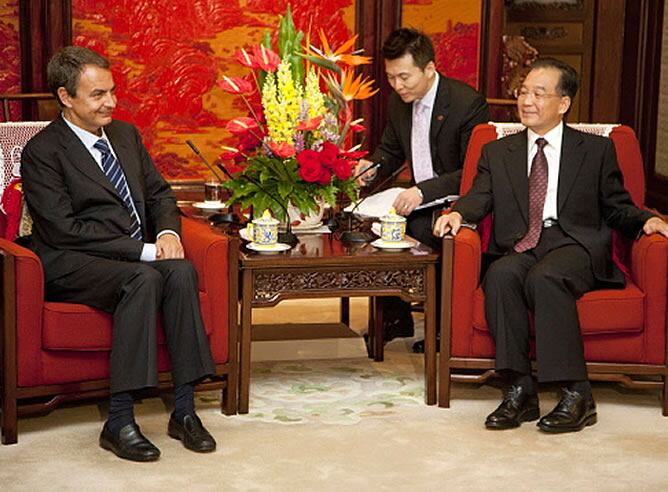 Zapatero durante su reunión con Wen Jiabao, primer ministro chino / AFP